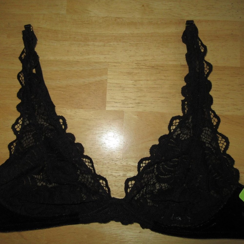 Sam Edelman Small Lace Black Bra Wire Free NWT